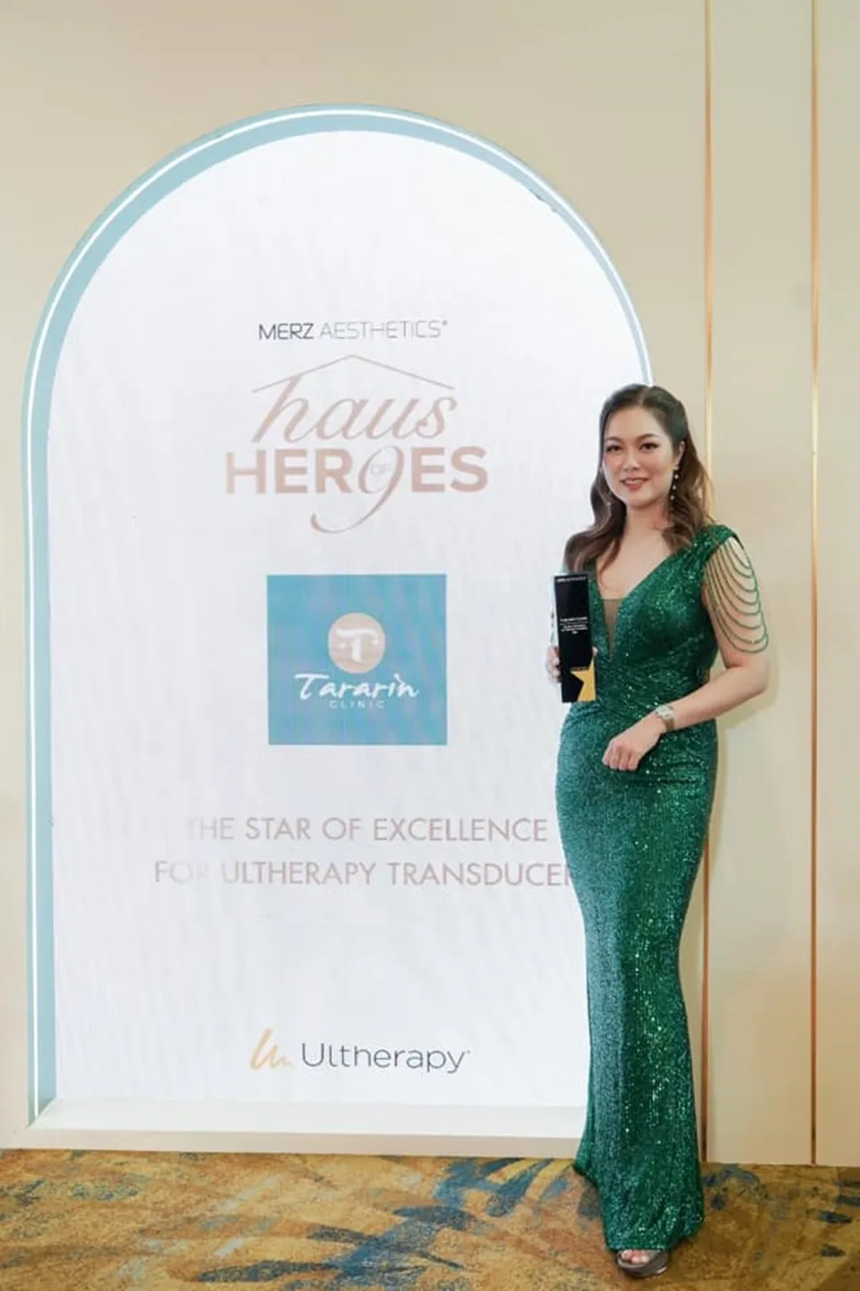 ธารารินคลินิก กวาด 2 รางวัล ในงาน Haus of Heroes จัดโดย Merz Aesthetics Thailand 15