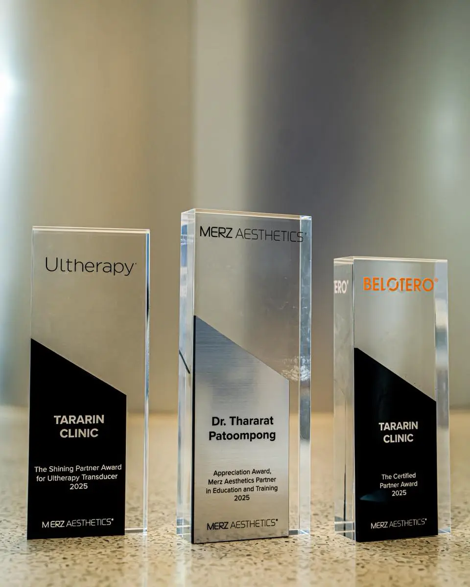 TARARIN CLINIC คว้า 3 รางวัลสำคัญจากงาน THANK YOU VERY MERZ GALA 2025 7