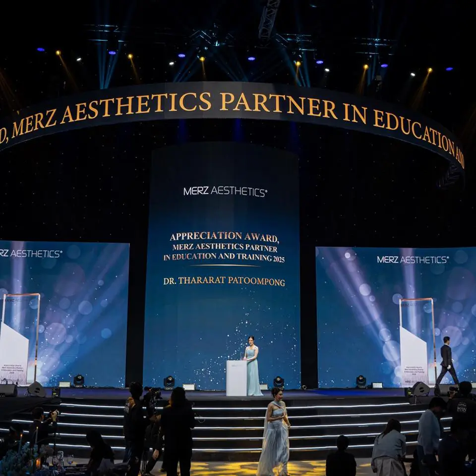 TARARIN CLINIC คว้า 3 รางวัลสำคัญจากงาน THANK YOU VERY MERZ GALA 2025 8
